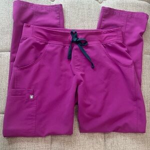 FIGS Kade cargo scrub pants!